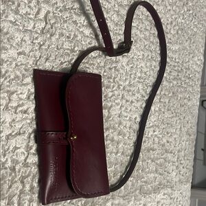 Elegant Burgundy Leather Crossbody Bag